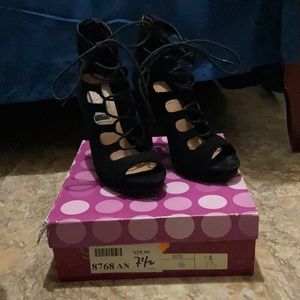 Easy Pickins Lexie high heels